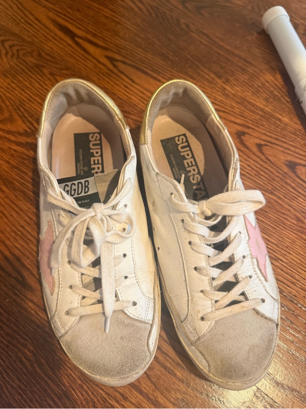 Golden Goose White Sneakers with Pink Star and Gold Heel - Picture 4 of 4